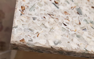 Diamik Glass