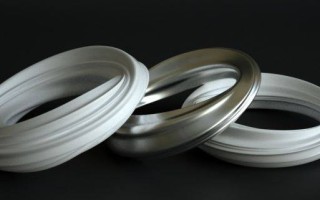 Trapped Beauty bracelet wins 3D printing contest