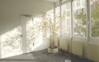 Saving energy with smart windows with an on/off switch