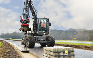 Dutch road the first to have hard shoulders made from Reduton
