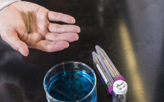 New sponge-like material turns harmful dyes colourless