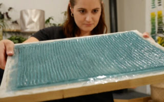 A leather and plastic alternative made of seaweed