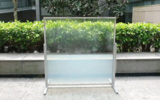 Saving energy with a smart liquid window