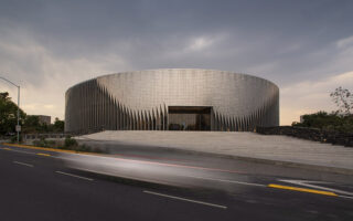 A ‘living façade’ made of aluminium panels