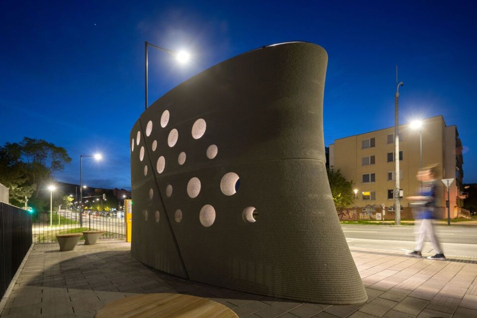 3D Printed Concrete Bus Stop