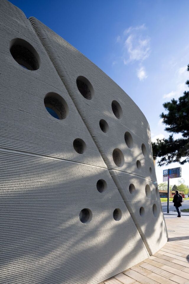 3D Printed Concrete Bus Stop