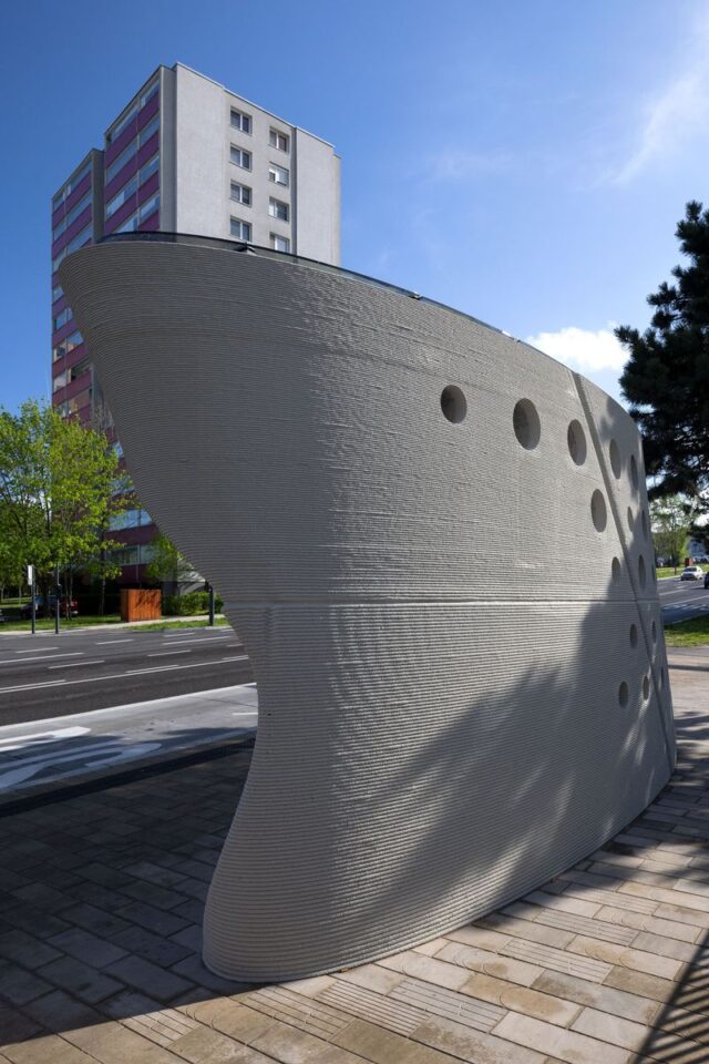 3D Printed Concrete Bus Stop