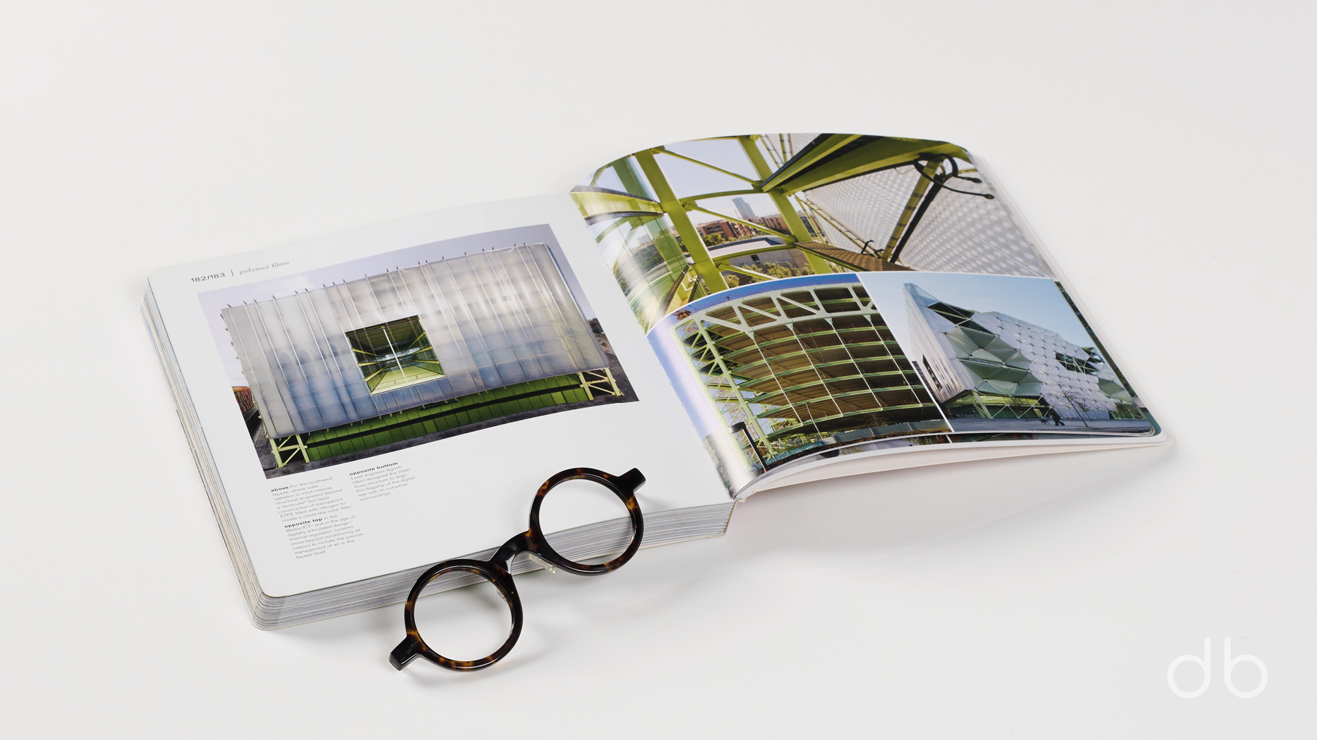 DesignerBooks_ArchitectureMaterialInnovation_Spreads3.jpg