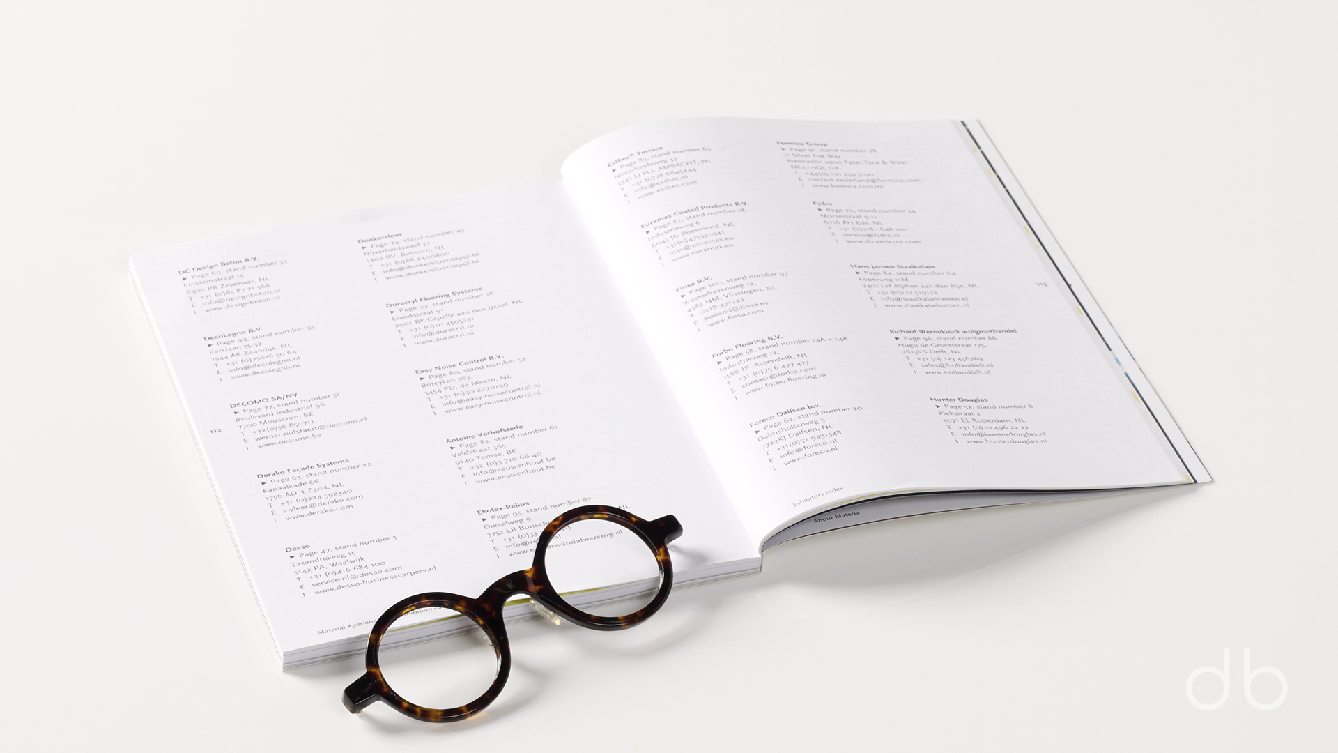 DesignerBooks_MX2015-ExhibitionCatalogue_Spreads5.jpg
