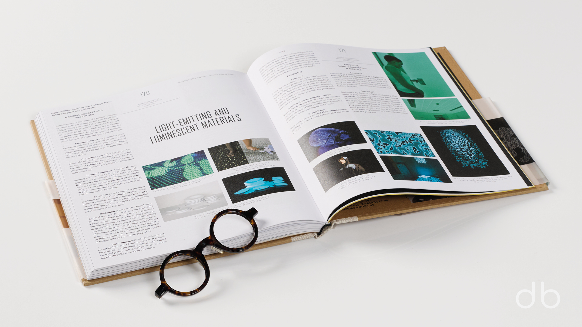 DesignerBooks_MaterialRevolution1_Spreads5.jpg