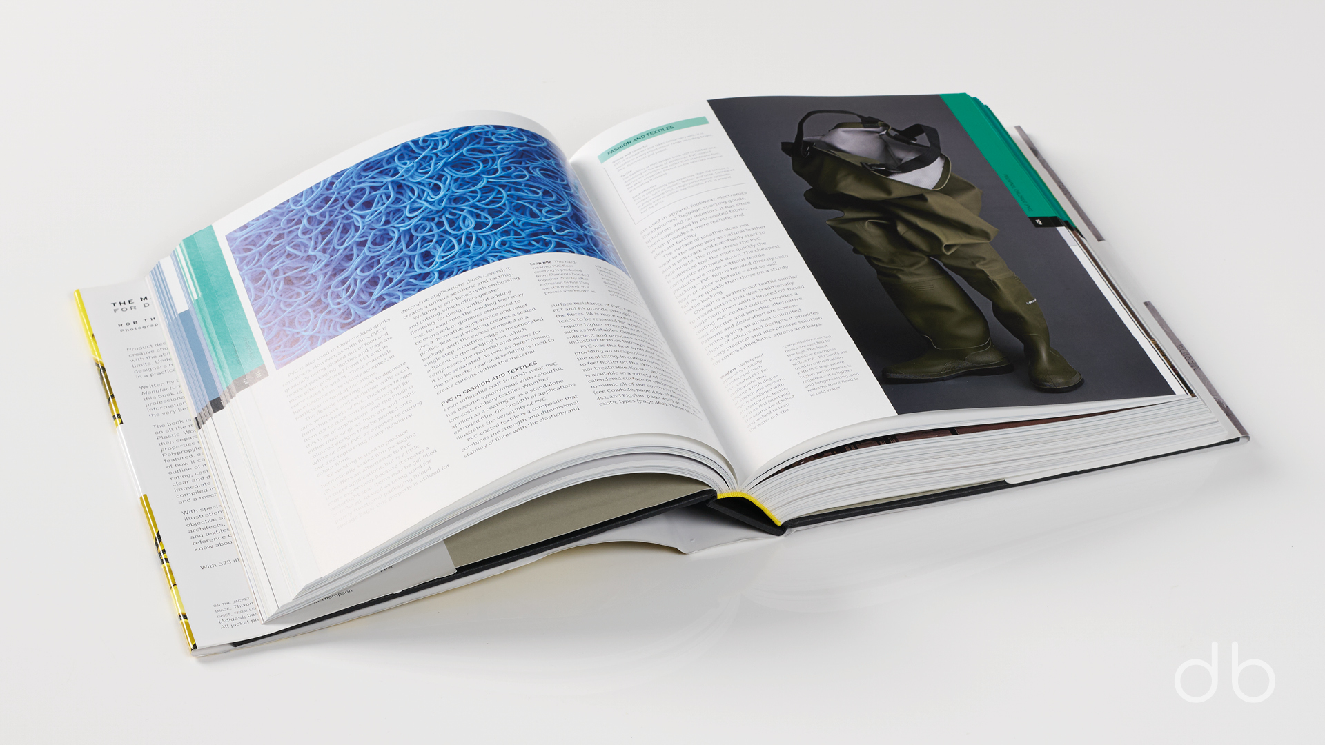 DesignerBooks_TheMaterialsSourcebookForDesignProfessionals_Spreads2.jpg