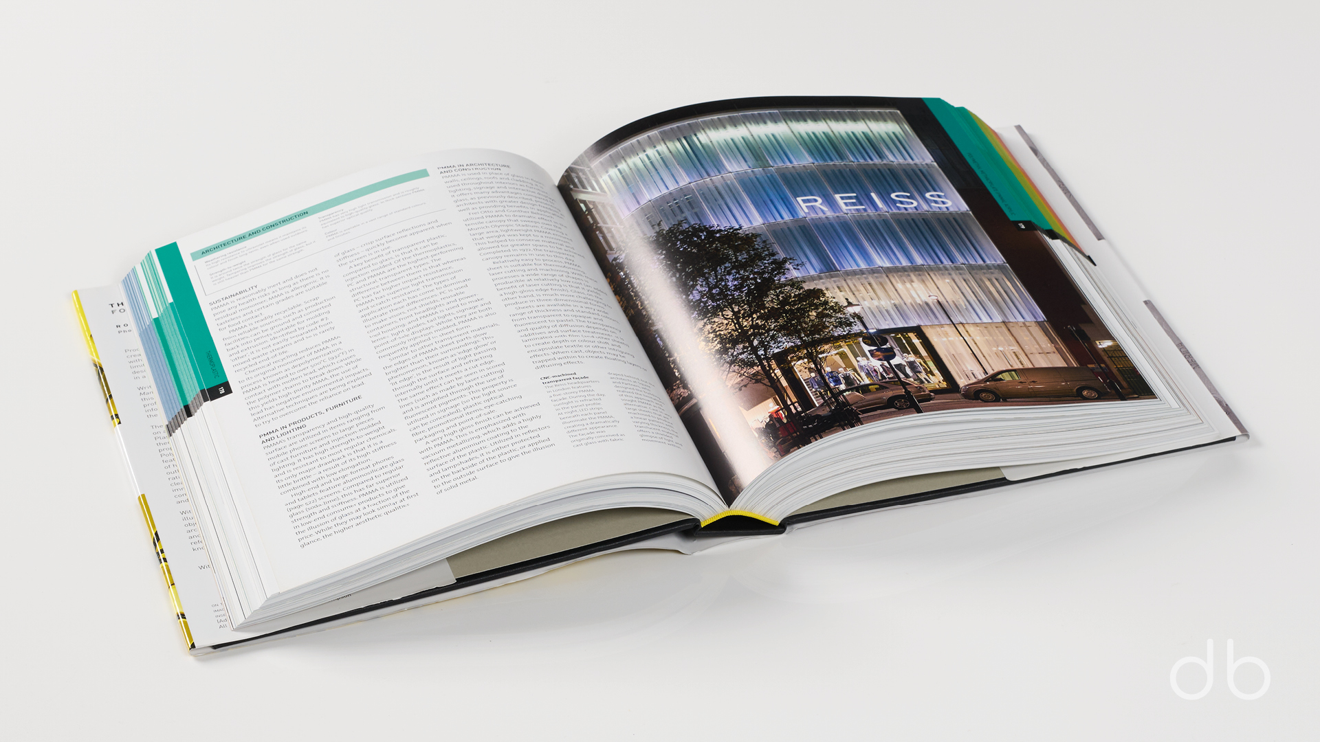 DesignerBooks_TheMaterialsSourcebookForDesignProfessionals_Spreads3.jpg