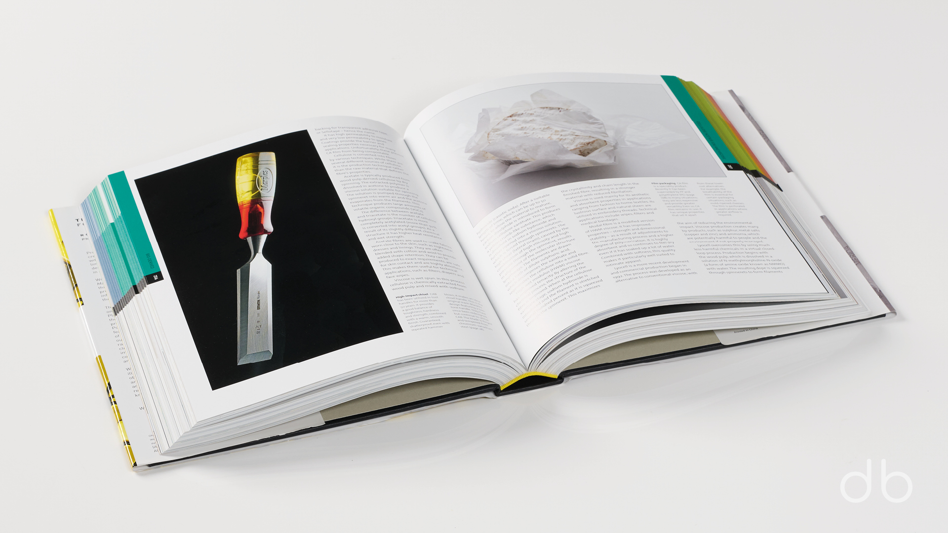 DesignerBooks_TheMaterialsSourcebookForDesignProfessionals_Spreads4.jpg