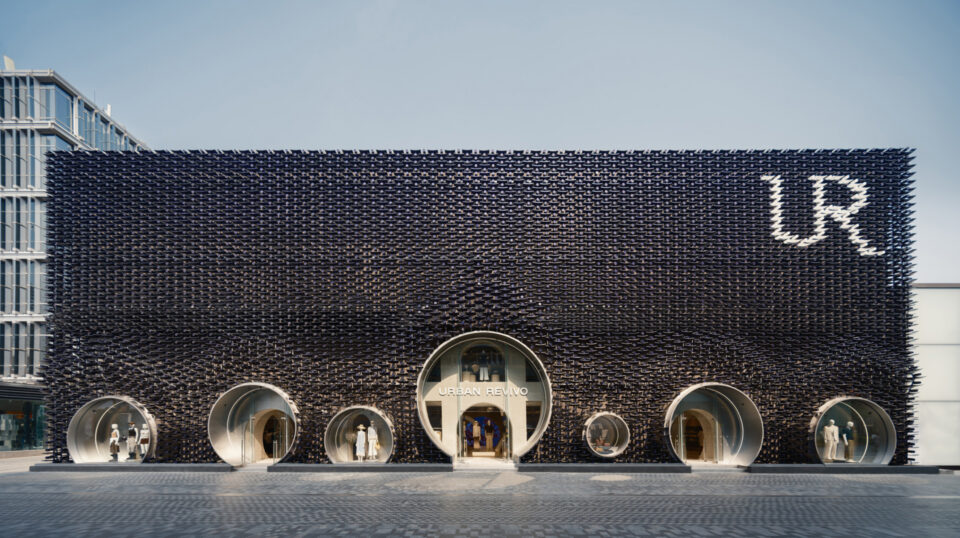 Colour-Changing Aluminium Façade Defines Urban Revivo’s Beijing Flagship
